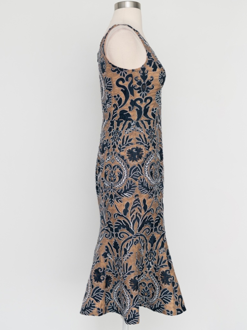Dress the Population - Isabelle Midi Dress - Picture 5 of 12